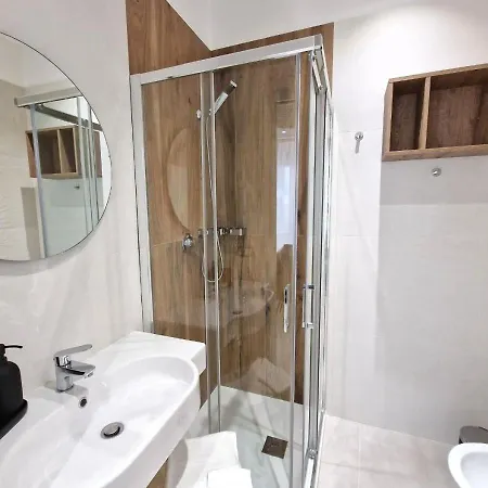 Tra Le Vie Del Borgo 4*