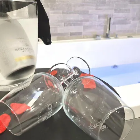 Nocleg ze śniadaniem Tra Le Vie Del Borgo 4*