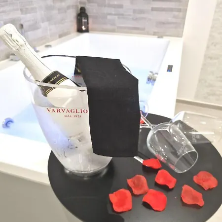 Bed and Breakfast Tra Le Vie Del Borgo Βιέστε