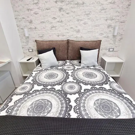 Nocleg ze śniadaniem Tra Le Vie Del Borgo 4*