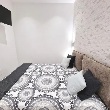 Tra Le Vie Del Borgo Nocleg ze śniadaniem