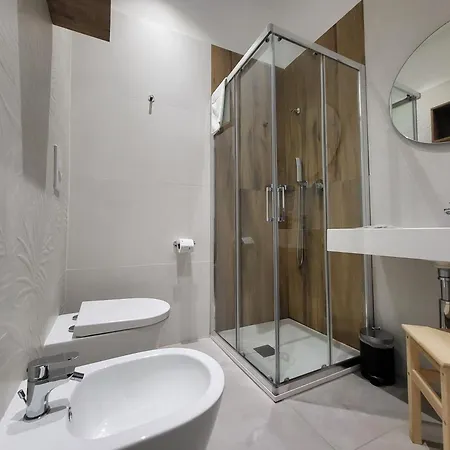 Tra Le Vie Del Borgo Bed & Breakfast 4*
