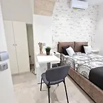 Tra Le Vie Del Borgo 4* Вьесте