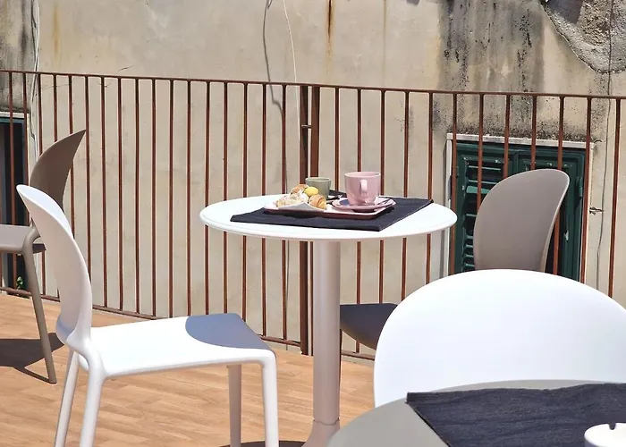 Tra Le Vie Del Borgo Bed & Breakfast 4*