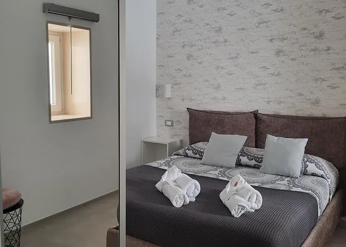 Tra Le Vie Del Borgo Bed & Breakfast Vieste